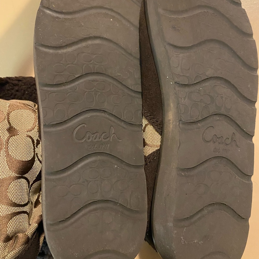 Coach authentic fur boots - Picture 3 of 8